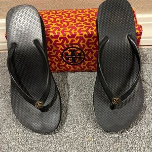 Tory Burch Wedge thin flip flop